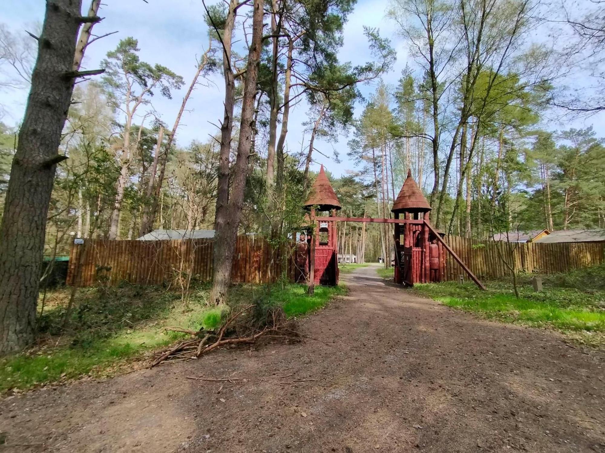 Villa Osrodek Wypoczynkowy Skrzat à Pobierowo Extérieur photo